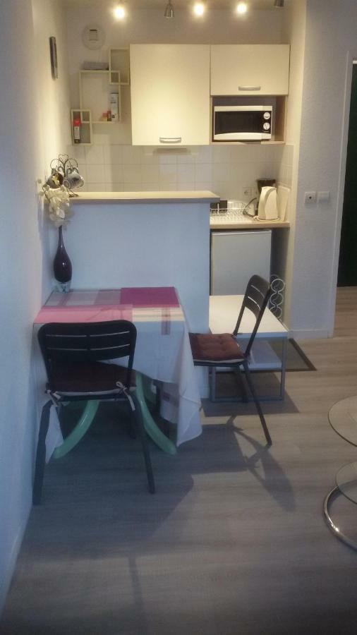 Appartement De 30M2 Dans Residence A Proximite D'Honfleur Équemauville Екстериор снимка